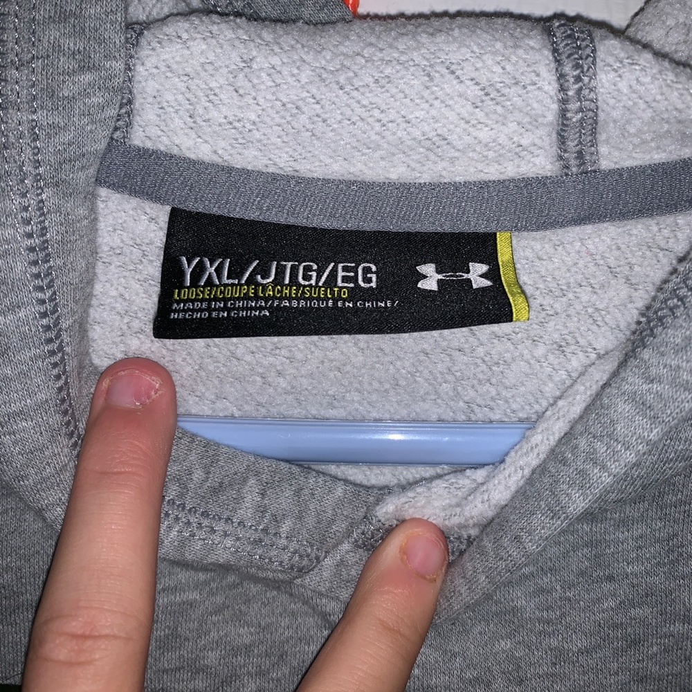 sweatshirt